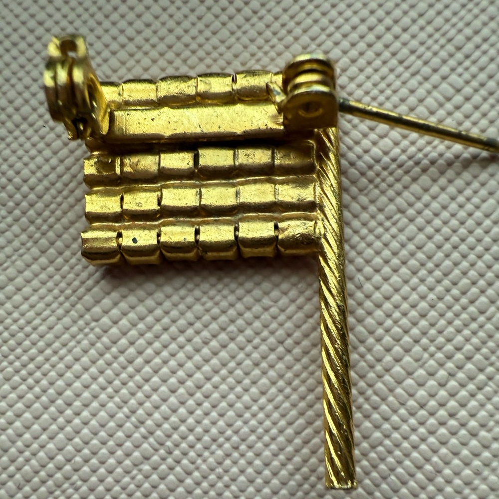 Patriotic Rhinestone Flag Brooch - Picture 11 of 12